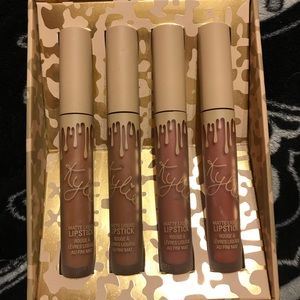 Kylie Jenner Matte Liquid Lip Set